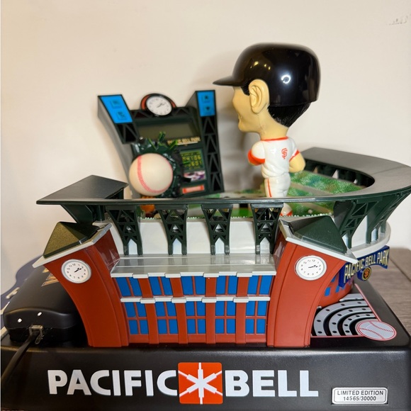 San Francisco Giants Baseball Stadium Figurine - Picture 7 of 15